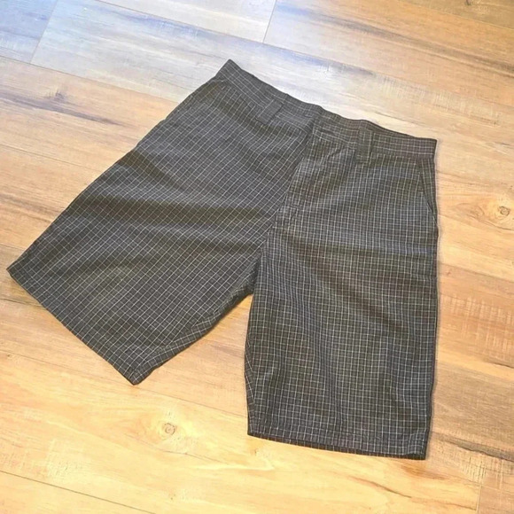 Men's Black Checkered Shorts 34" - Picture 2 of 7